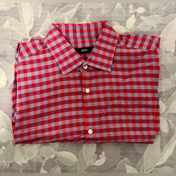 Boss Hugo Boss Size 39 15.5 men’s checkered Red shirt - Picture 2 of 5